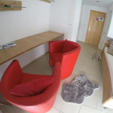 Ustria / Pensiun Trutg Πανσιόν 3*