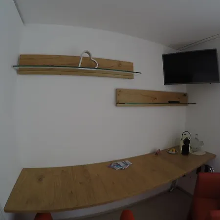 بيت ضيافة Ustria / Pensiun Trutg